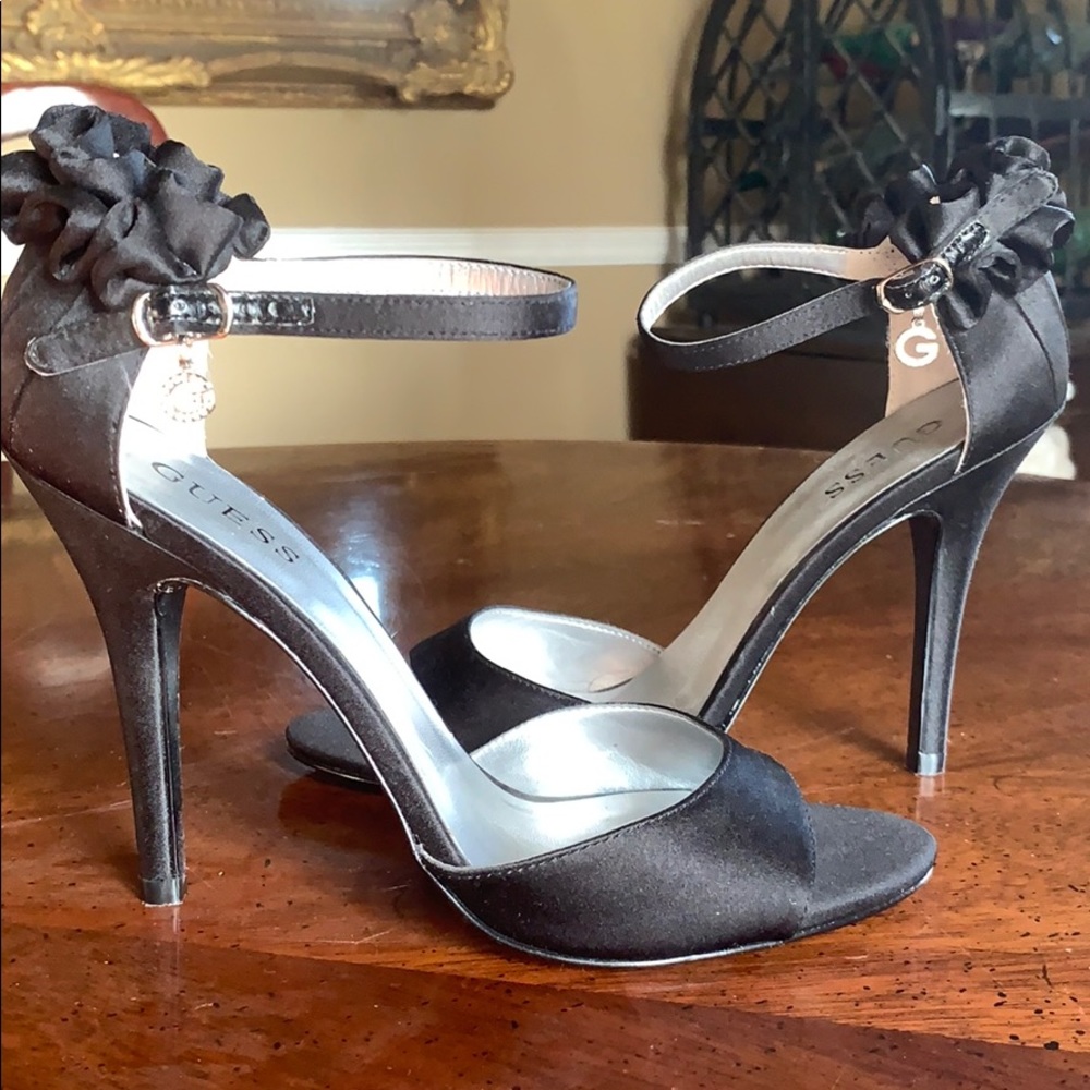 Guess open toe heel
